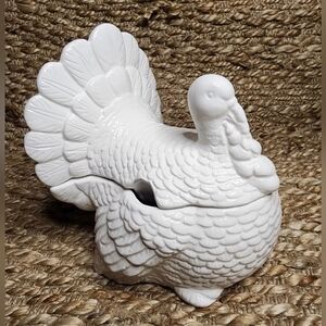 Vintage White Ceramic 7.5" Thanksgiving Turkey Gravy Bowl Tureen. Fall Kitchen